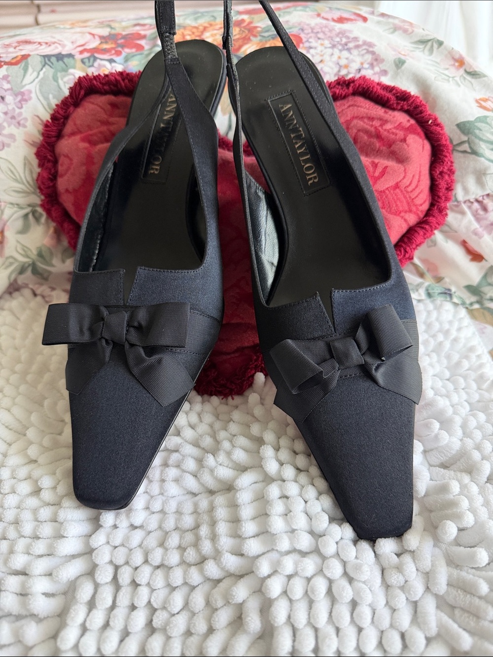 Ann Taylor Black Bow Slingback Heels
